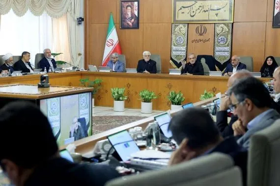 بزشكيان يوعز بتشكيل فريق عمل متخصص لمكافحة ظاهرة الغبار
 قناة العالم الاخبارية