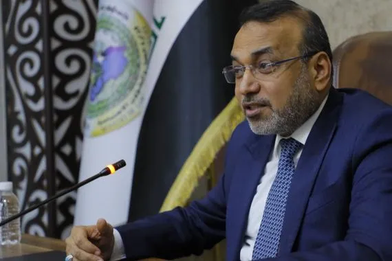 وزارة العمل تحث شركات العمالة لاستثمار الطاقات العراقية بدلاً من الأجنبية