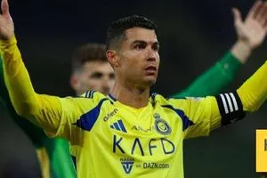 الدوري السعودي يخطف أنظار مدرب رونالدو السابق