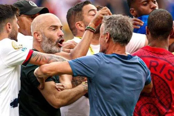 توتر بعد المباراة لويس إنريكي يكشف تفاصيل مشادة بين اللاعبين