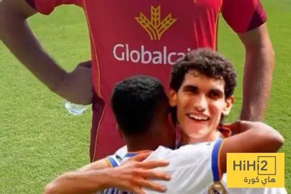 فاييخو يفاجئ الجميع باختياره أفضل لاعب لعب بجانبه