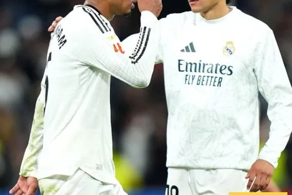 فاييخو يكشف سر اختيار بيلينغهام للرقم 5 في ريال مدريد