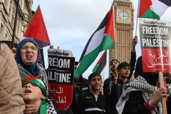 الاندبندنت مئات البريطانيين يتحدون قرار حكومتهم في احتجاج تضامني مع فلسطين