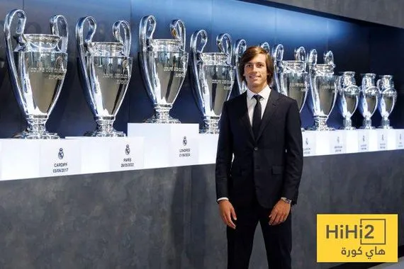 كاريراس أغلى لاعب عائد إلى ريال مدريد