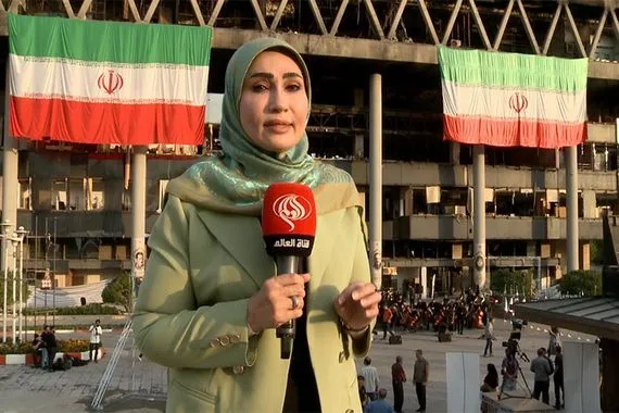 طهران تكرّم عوائل الإعلاميين الشهداء وتؤكد على الإعلام الحر في كشف جرائم الاحتلال قناة العالم الاخبارية
