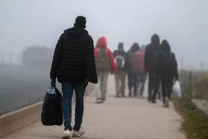 بينهم ناقل من كوردستان عقوبات بريطانية على شبكات الهجرة شفق نيوز
