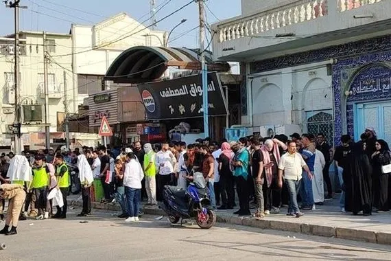تظاهرة لخريجي المهن الطبية في الديوانية للمطالبة بإطلاق التعيينات