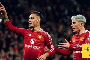 لاعب مانشستر يونايتد محل اهتمام أندية دوري روشن