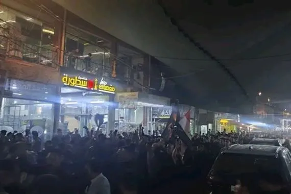 بالصور تظاهرات في الديوانية للمطالبة بالكهرباء ورفض بيع خور عبدالله