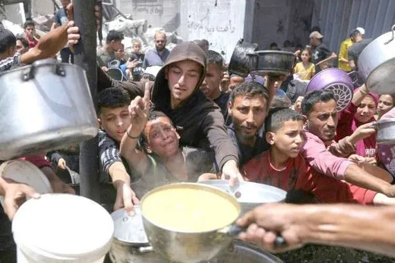 تباين في مواقف الفلسطينيين بعد إعلان ماكرون الاعتراف بدولة فلسطين