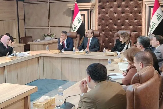 المالية النيابية سامي لا تعرف شيئاً عن الموازنة وارتكبنا خطأً كبيراً بتمرير الثلاثية شفق نيوز