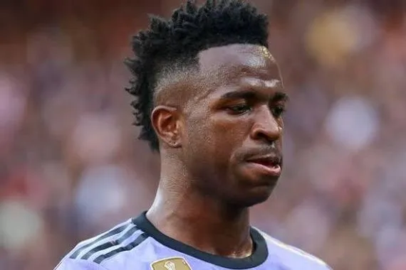 هل الاتحاد يستهدف أسماء بحجم فينيسيوس بلانيس يرد