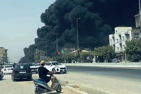 حريق ضخم في بابل صهريج نفط يحول شارع 60 إلى كتلة لهب فيديو