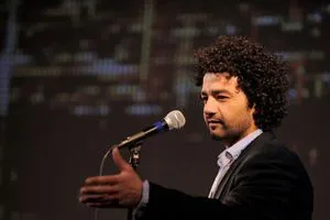 محمد الدراجي مخرج عراقي تجاوز الحدود يمثل دولتين بأبرز مهرجانات السينما العالمية