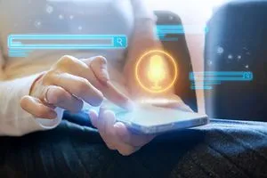 ابتكار ميكروفون بصري يلتقط الكلام من اهتزازات أشياء يومية
