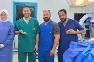 ابتلع هاتفاً فريق طبي مصري ينقذ حياة مواطن من موت محقق صور شفق نيوز