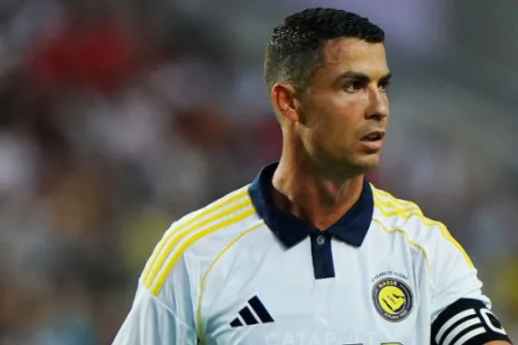 فيديو كيف تفاعل جمهور النصر مع هدف رونالدو في ألميريا