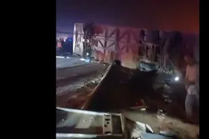 استنفار في مستشفيات البصرة للتعامل مع 50 ضحية بعد انقلاب حافلة زائرين