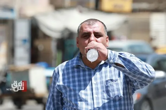 تحذير صحي ابتعدوا عن الماء البارد والمشروبات المثلجة في الصيف شفق نيوز
