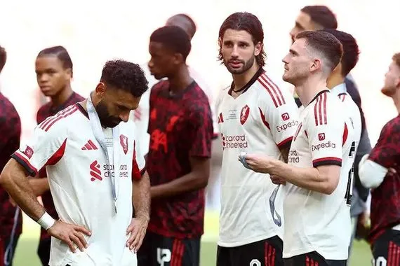 نجم الأهلي السابق يوجه ضربة قوية لمحمد صلاح