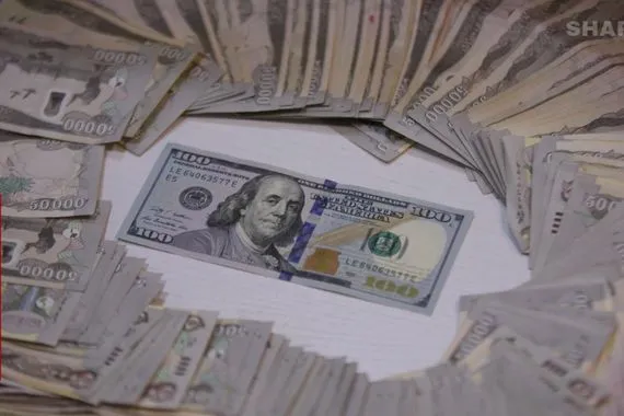 انخفاض أسعار الدولار في بغداد واستقرارها في أربيل مع الإغلاق شفق نيوز