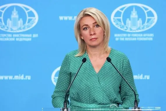 زاخاروفا تصريحات ماكرون بأن بوتين لا يريد السلام افتراء دنيء