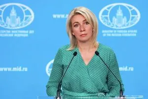زاخاروفا تصريحات ماكرون بأن بوتين لا يريد السلام افتراء دنيء