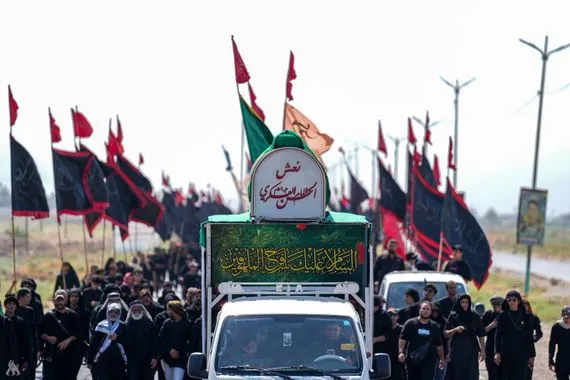 جموع الزائرين تواصل زحفها إلى سامراء لإحياء زيارة الإمامين العسكريين عليهما السلام وكالة الانباء العراقية واع