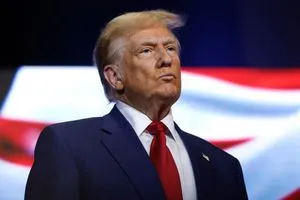 البيت الأبيض ترامب يواصل العمل على جمع بوتين وزيلينسكي شفق نيوز