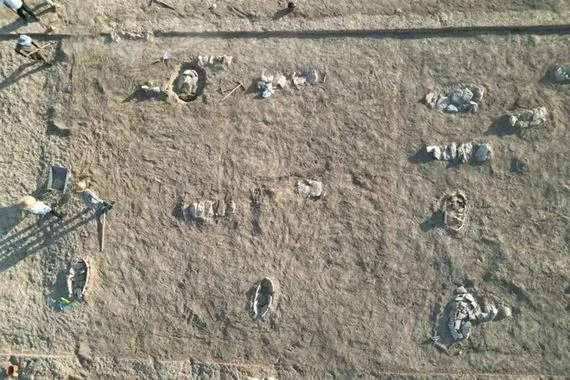 انخفاض منسوب سد الموصل يكشف مدينة تاريخية ومقبرة في دهوك