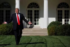ترامب ينفجر في وجه مقاول بالبيت الأبيض غبي