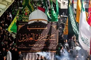 الآلاف يحيون ذكرى استشهاد الإمام العسكري عليه السلام في سامراء صور