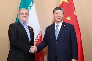 الرئيس الصيني يلتقي نظيره الإيراني في بكين شفق نيوز