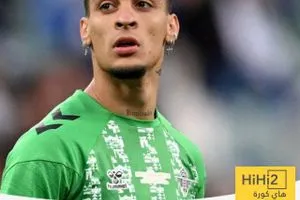 أنتوني الأشهر الأخيرة لي في مانشستر كانت صعبة