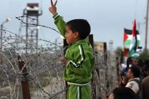 غزة تحت الحصار الإعلام يعزف لحن التعتيم