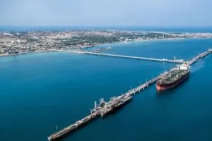 وزير النفط الإيراني مستعدون لاستخراج الهيدروكربونات من حقل الدرة