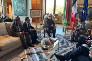 تكريماً للقوات الكوردية باريس تفتتح ممر البيشمركة بحضور بارزاني شفق نيوز