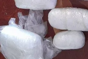 بغداد وميسان القبض على قاتل وضبط امرأة بحوزتها كرستال بمنفذ الشيب شفق نيوز