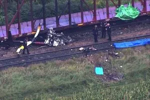 بالصور تحطم مروحية في مينيسوتا الأمريكية يقتل جميع ركابها