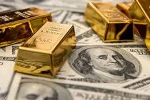 ضعف الدولار ومشتريات الصين يدفعان الذهب نحو قمم تاريخية
