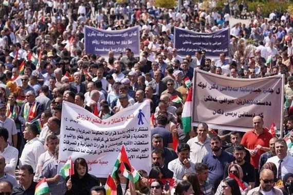 حركة كردية شعب كردستان لا يثق بإجراءات حكومة الإقليم بشأن الرواتب