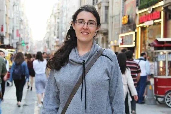 بعد تعذيب طويل ترامب تسوركوف حرة الآن في سفارتنا ببغداد