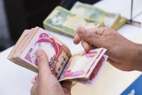 خبير اقتصادي العراق يغرق في أكبر مديونية داخلية بـ التاريخ