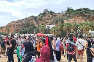 الآلاف يحتشدون في سيدي بوسعيد دعما لأسطول كسر الحصار عن غزة