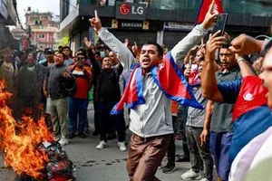 بعد الاحتجاجات هروب 13 ألف سجين بأحداث نيبال