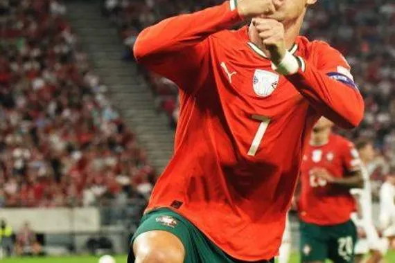 كريستيانو رونالدو يتطلع لإنجاز جديد مع البرتغال