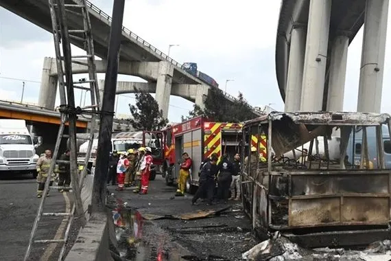 ثلاثة قتلى و67 جريحا بانفجار شاحنة في مكسيكو