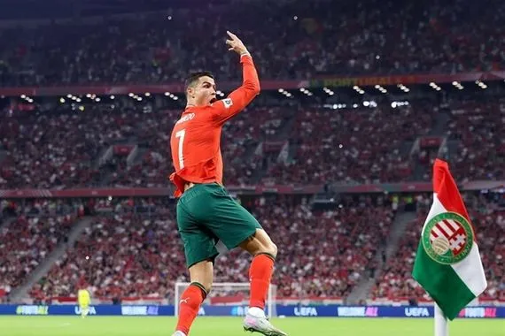 أول تعليق لصاحب الرقم المنسي بعد بصمة رونالدو