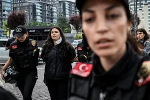 تركيا اعتقالات جديدة ضد مسؤولين ومعارضين في إسطنبول شفق نيوز