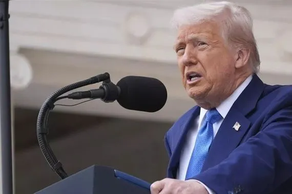 ترامب يطالب دول الناتو بوقف شراء النفط الروسي